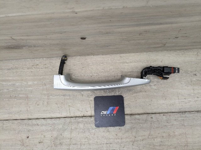 OEM BMW F22 F30 F32 F33 F36 Comfort Access Front Right Side Door Handle Silver