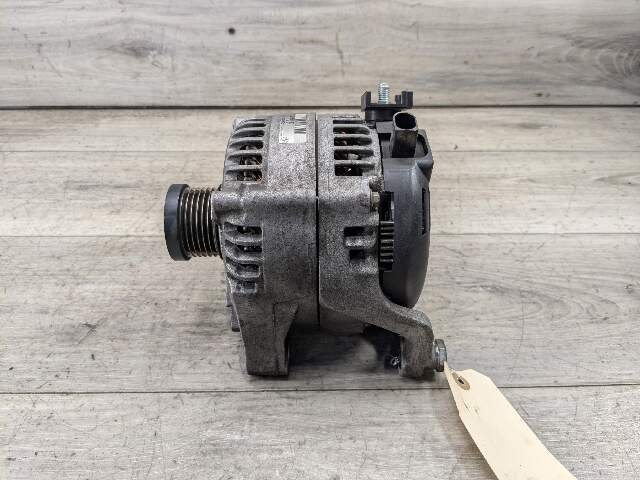 BMW F10 528i N20B20O0 Engine Motor Generator Alternator 7605061 OEM BMW E84 F10 F22 F25 F30 F32 F36 N20 N26 Charging Alternator Generator 210A
