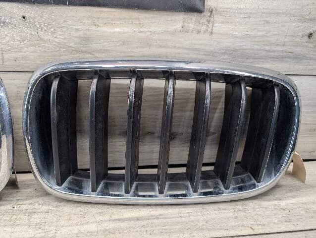 OEM BMW F16 X6 Front Left Driver Side Upper Bumper Kidney Grill Grille Chrome