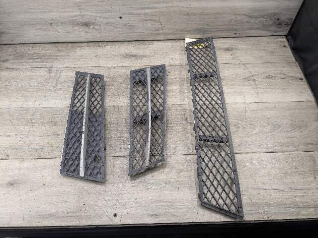 *OEM BMW Front Left Right Center Lower Bumper Grille Vent Trim