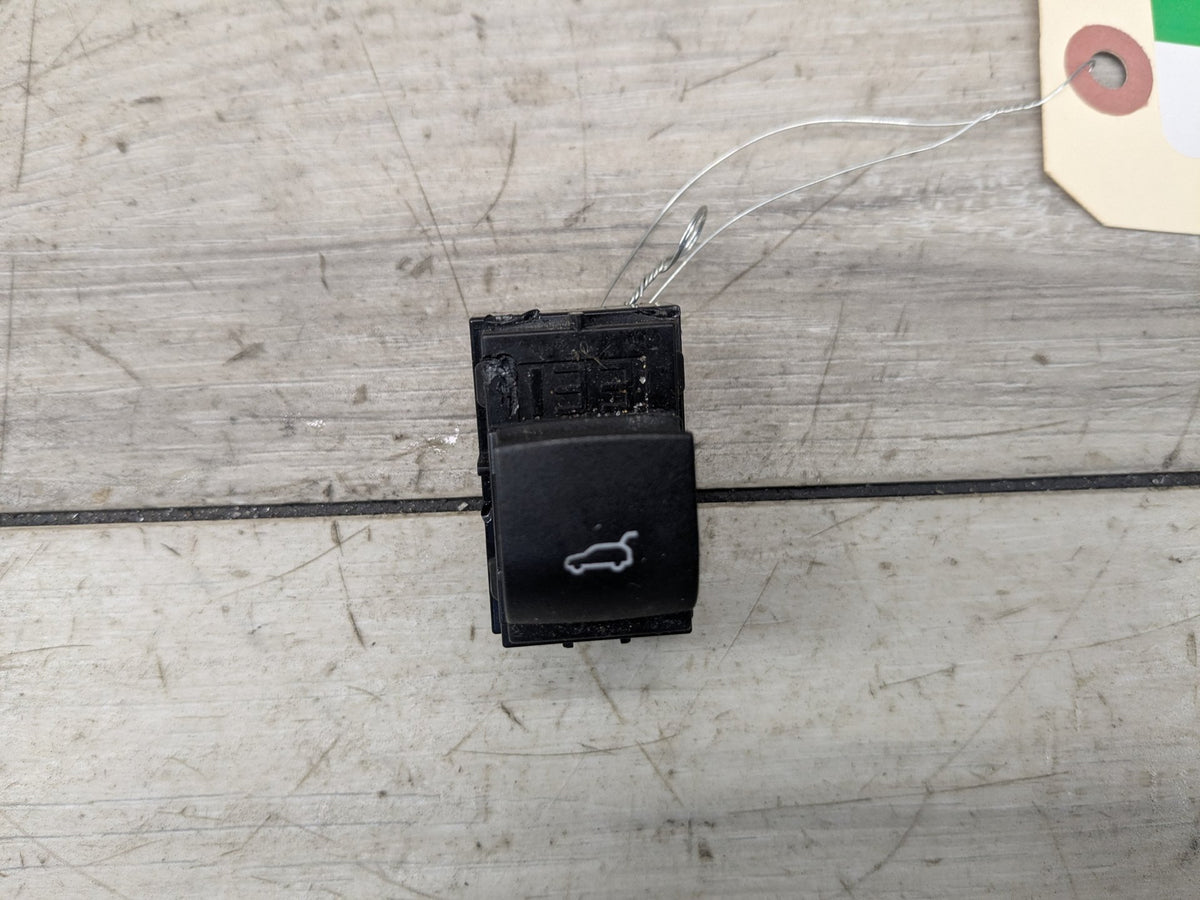 14-19 OEM BMW F15 F16 F85 F86 X5 X6 X5M X6M Trunk Hatch Release Switch Button