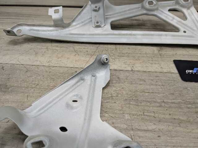16-22 OEM BMW F48 X1 28i 28iX Front Left Driver Side Fender Holder Bracket