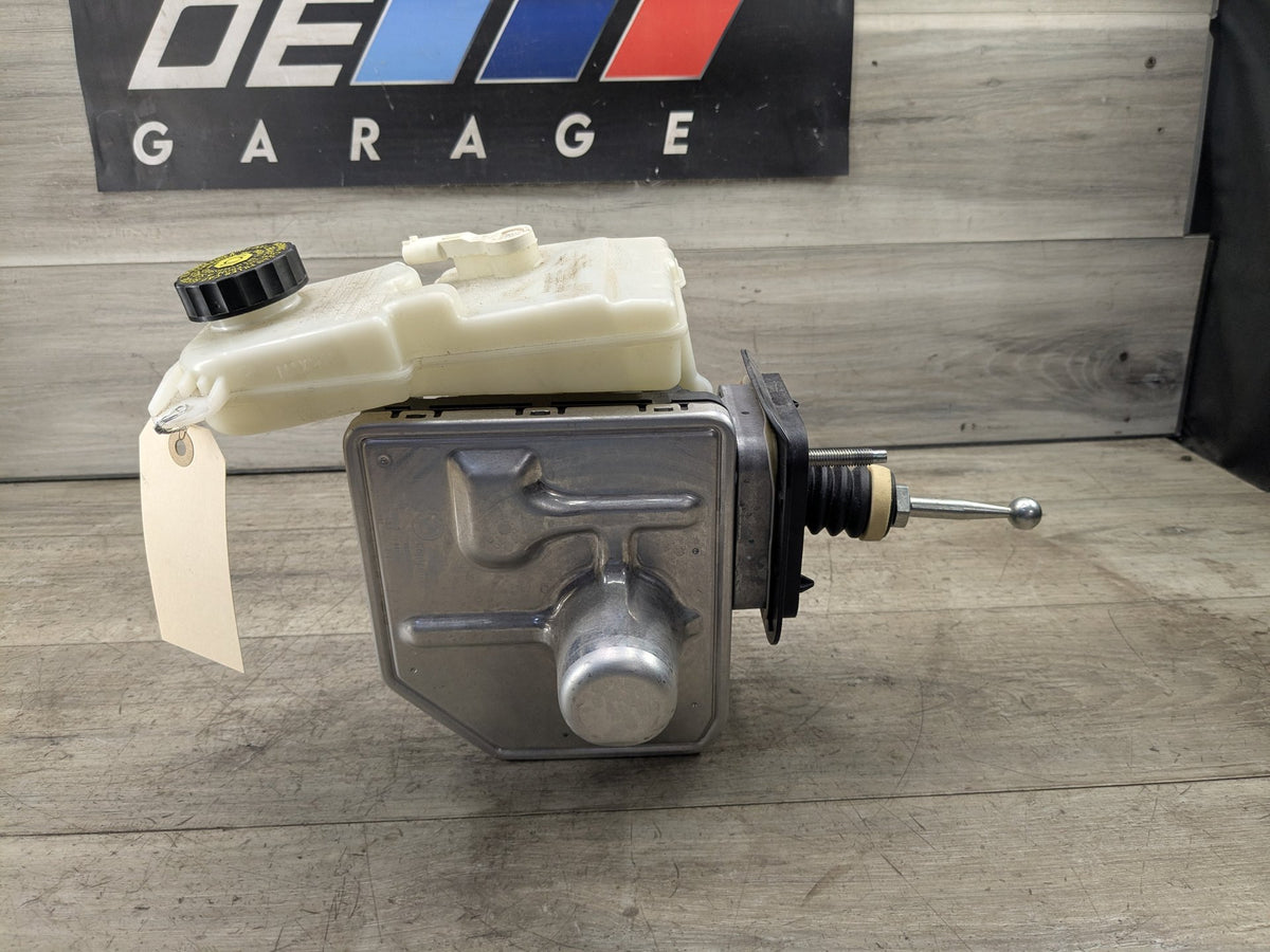 2019-2026 BMW X5 G05 ABS Pump Module 6899247 ENGINE STARTER: The engine may no be able o be s ar ed. I he dri er repea edly a emp s o s ar he engine using excessi ely long s ar ing a emp s, his may cause an elec rical o erload o he s ar er. OEM