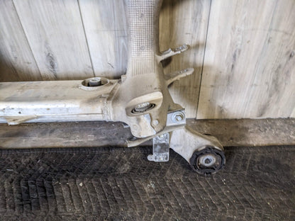 2016 750xi G12 Rear Axle Support Crossmember Subframe 6861201 OEM BMW G11 G12 G16 G30 Rear Axle Subframe Suspension Carrier Crossmember OEM