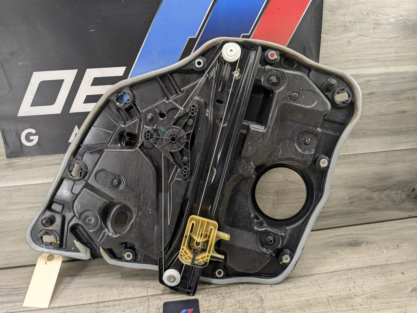 2020 BMW 330i G20 Rear Left Driver Door Window Glass Regulator Motor 7497099 OEM BMW G20 G80 330 M340 M3 REAR Left Driver Door Window Regulator Motor