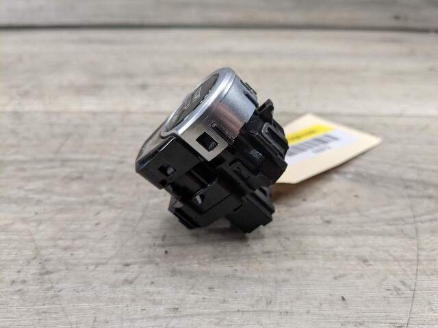 17-23 OEM BMW G30 G32 530 540 M550 640 Engine Start Stop Button Push Dash Switch