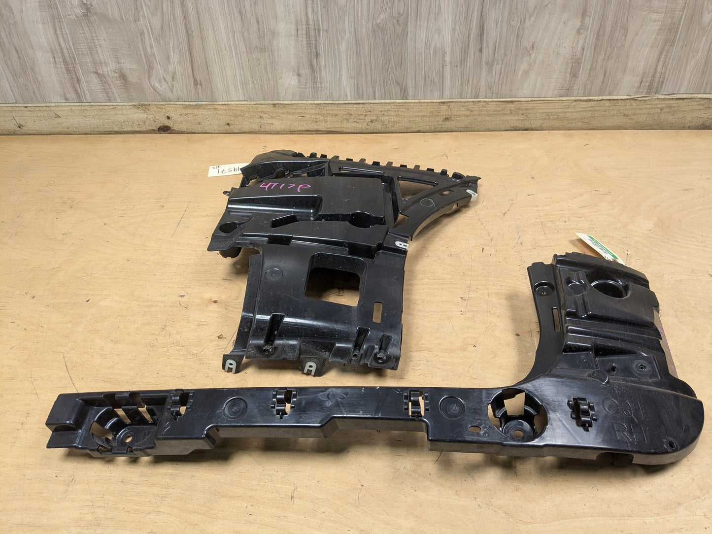 18-21 BMW G01 F97 X3 Rear Bumper Right Passenger Side Brackets Mounts Supports