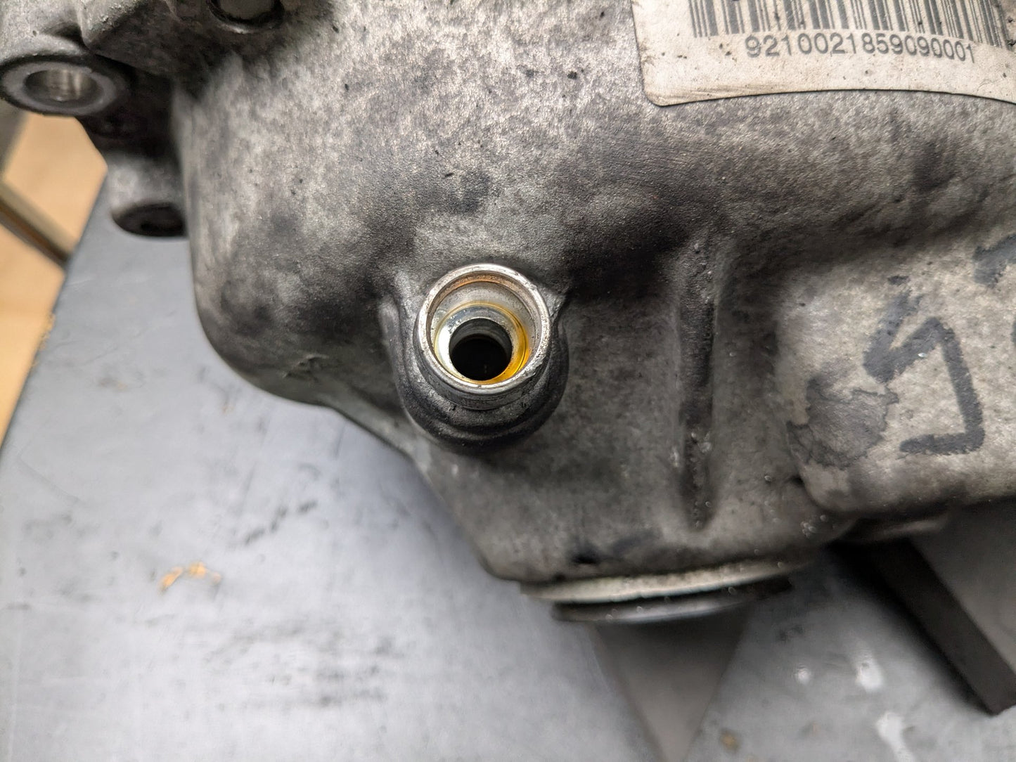 2010 BMW X5 E70 Front Axle Carrier Differential 7552533 07-14 OEM BMW E70 E71 X5 X6 X5M AWD Front Differential Axle Carrier Ratio 3.64