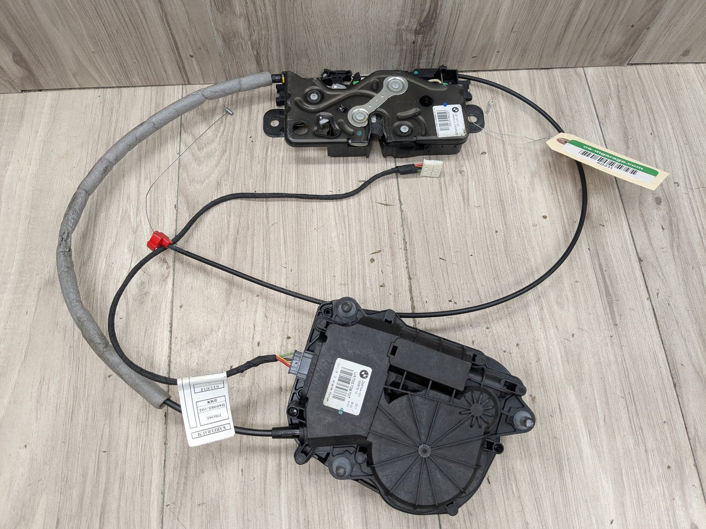 2016 BMW 750i G12 Liftgate Trunk Lid Liftgate Lock Latch Actuators SET 7441014 16-22 OEM BMW G11 G12 740 750 M760 Trunk Lid Power Lock Drive Actuator