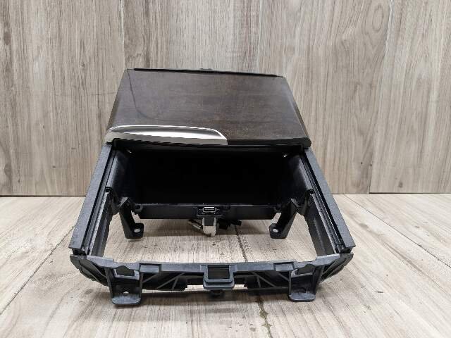 OEM BMW F90 G30 G32 530 540 M550 M5 Center Console Storage and Cupholder W/ USB