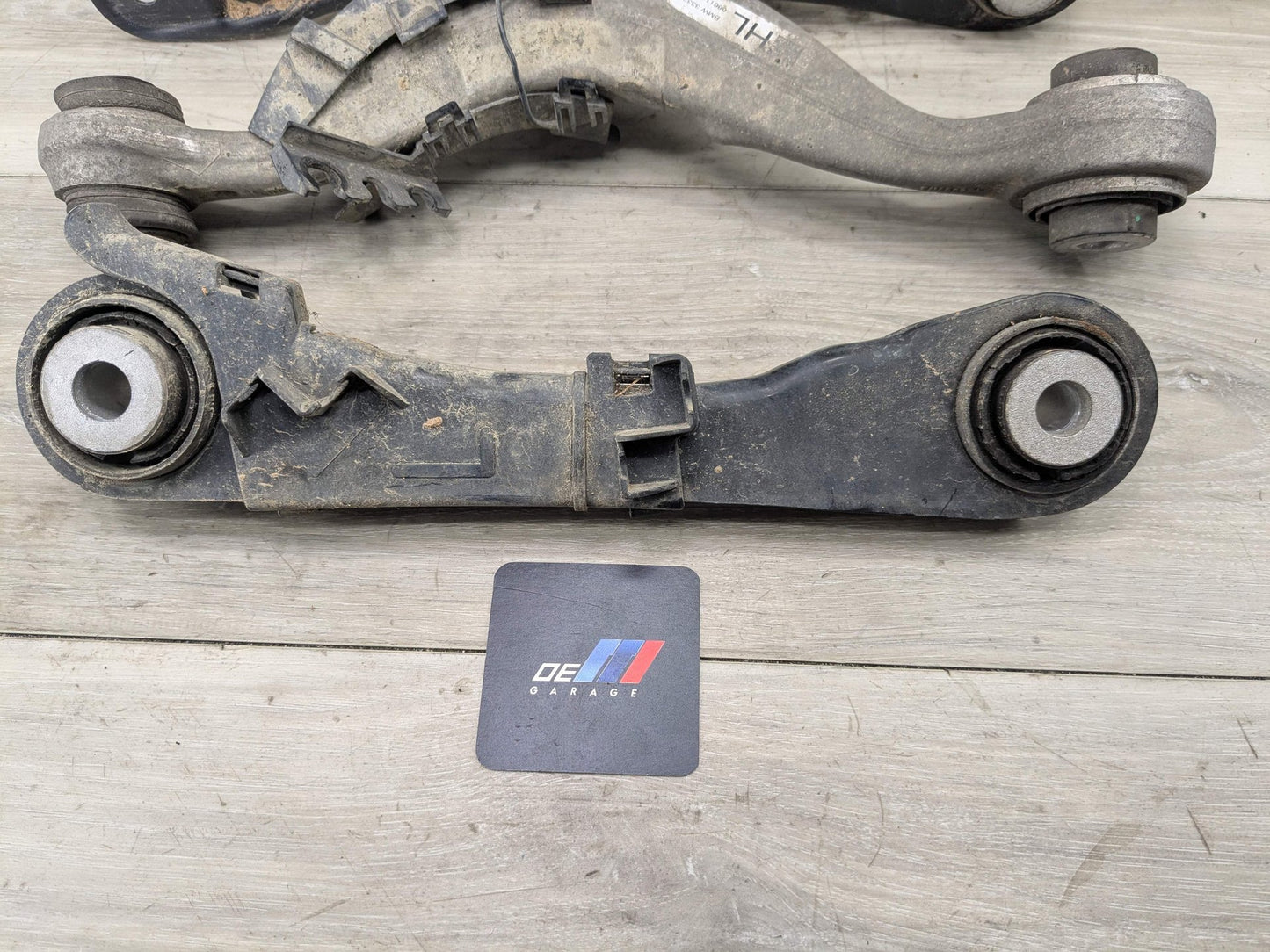 2018 BMW 750i G12 Rear Left Driver Control Arms SET 6861115 OEM BMW G11 G12 G14 G16 G30 Rear Left Driver Side Upper Lower Control Arm SET