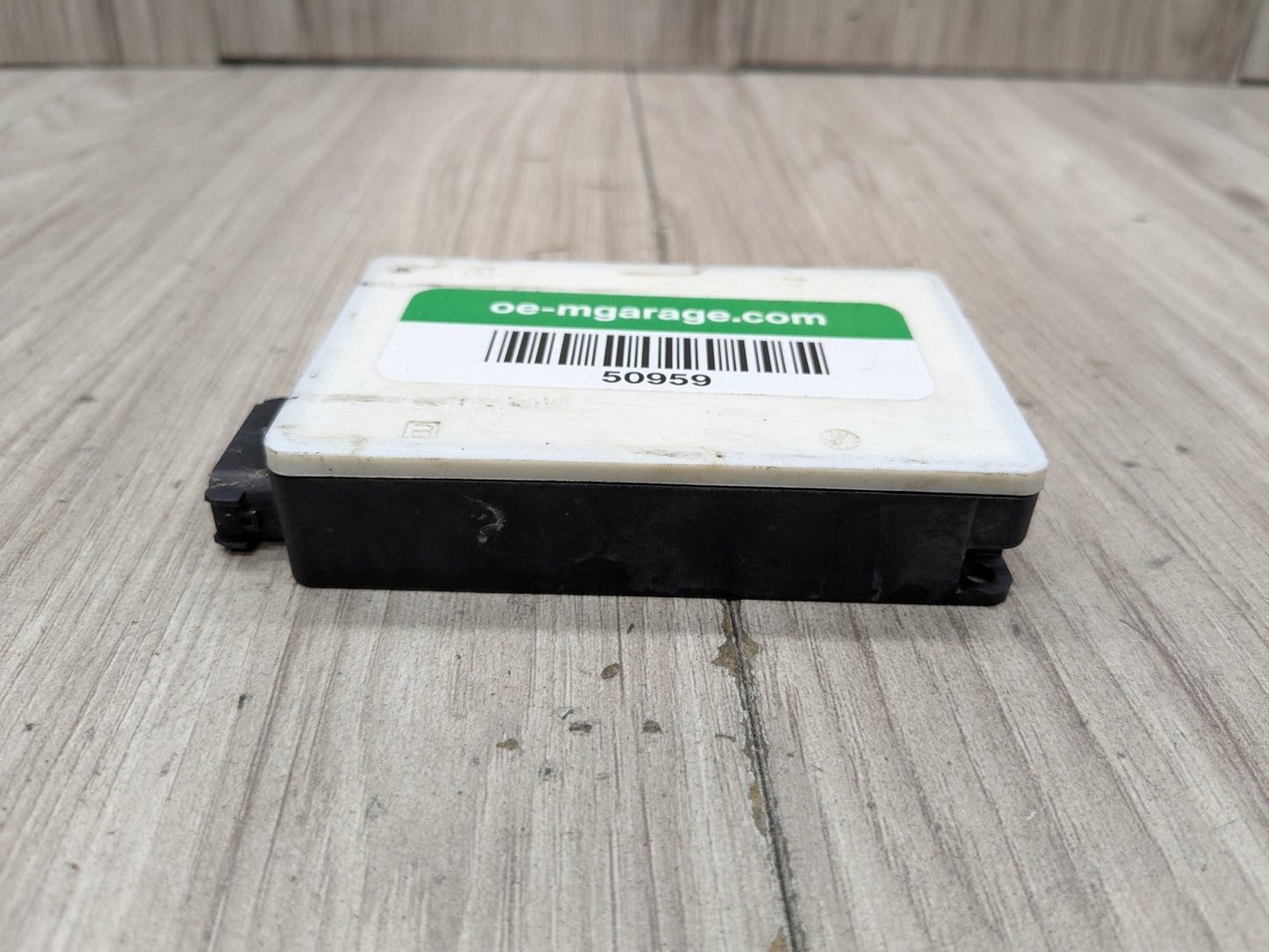 2015-2021 Mercedes-Benz C43 W205 Blind Spot Lane Sensor Radar Module A0009052804