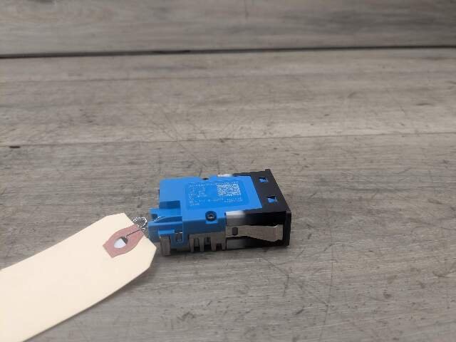 OEM BMW F44 F48 F97 G01 G05 G12 G20 G30 G80 USB Dual Type C Charger Port Socket