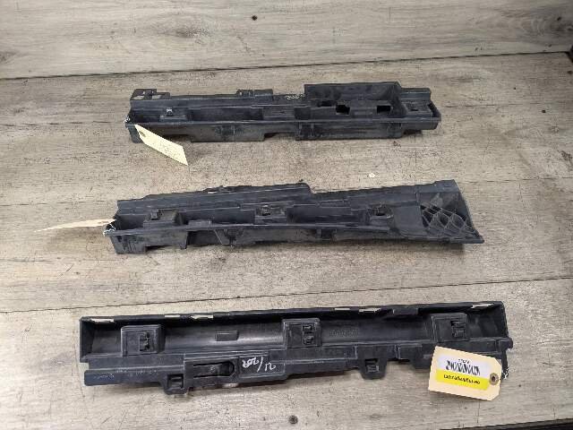 12-18 OEM BMW F30 F31 Left Driver Side Skirt Rocker Panel Bracket SET