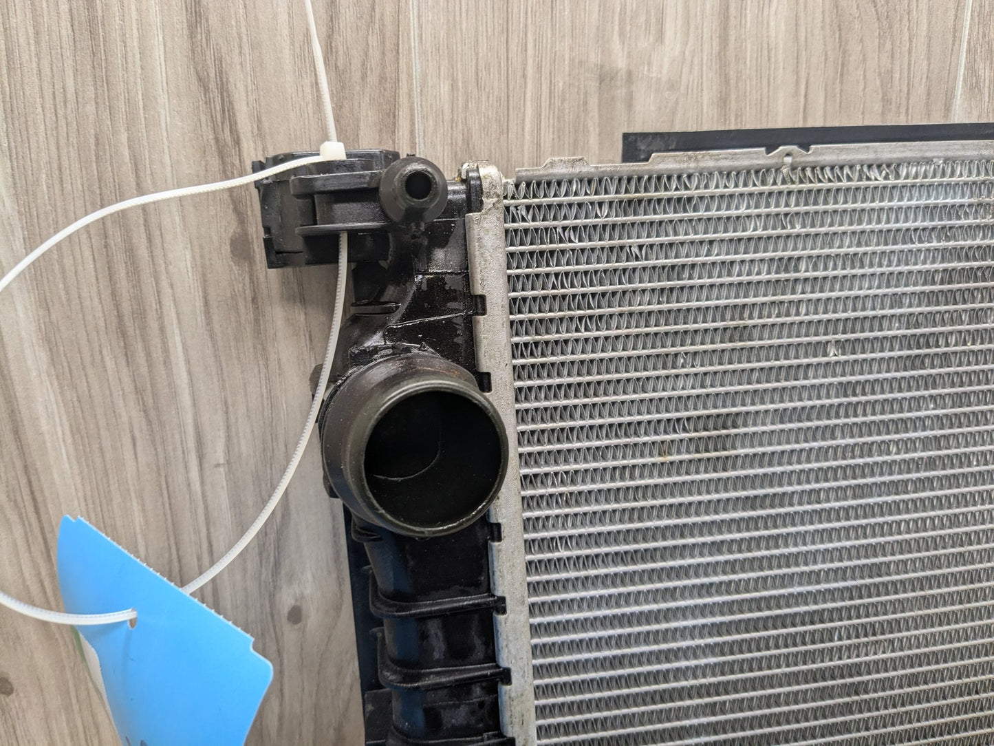 2016 BMW 750i G12 Cooling Radiator 8743667 16-19 OEM BMW G11 G12 G30 750 M550iX Auxiliary Coolant Radiator N63R