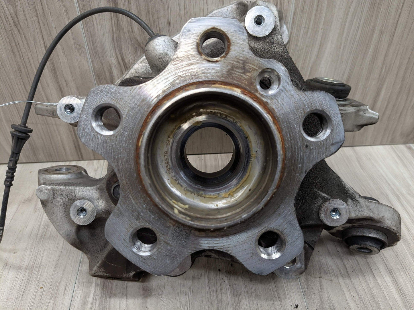 2022 BMW M340i G20 Rear Left Driver Spindle Knuckle w/ Bearing 6898479 19-25 OEM BMW G20 330 M340 REAR Left Driver Knuckle Wheel Hub Spindle Bearing