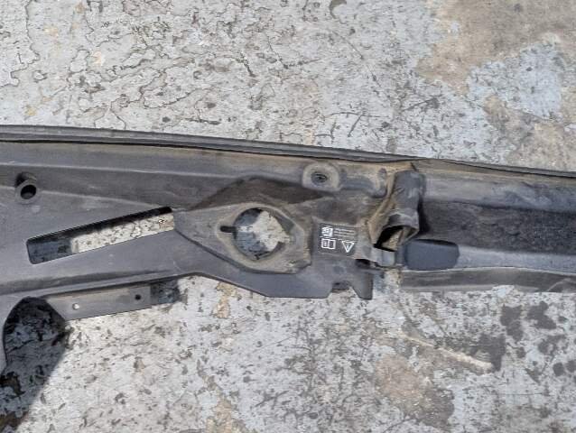 OEM BMW F95 F96 G05 G06 X5 X6 Right Passenger Engine Bay Cover Panel Seal Trim