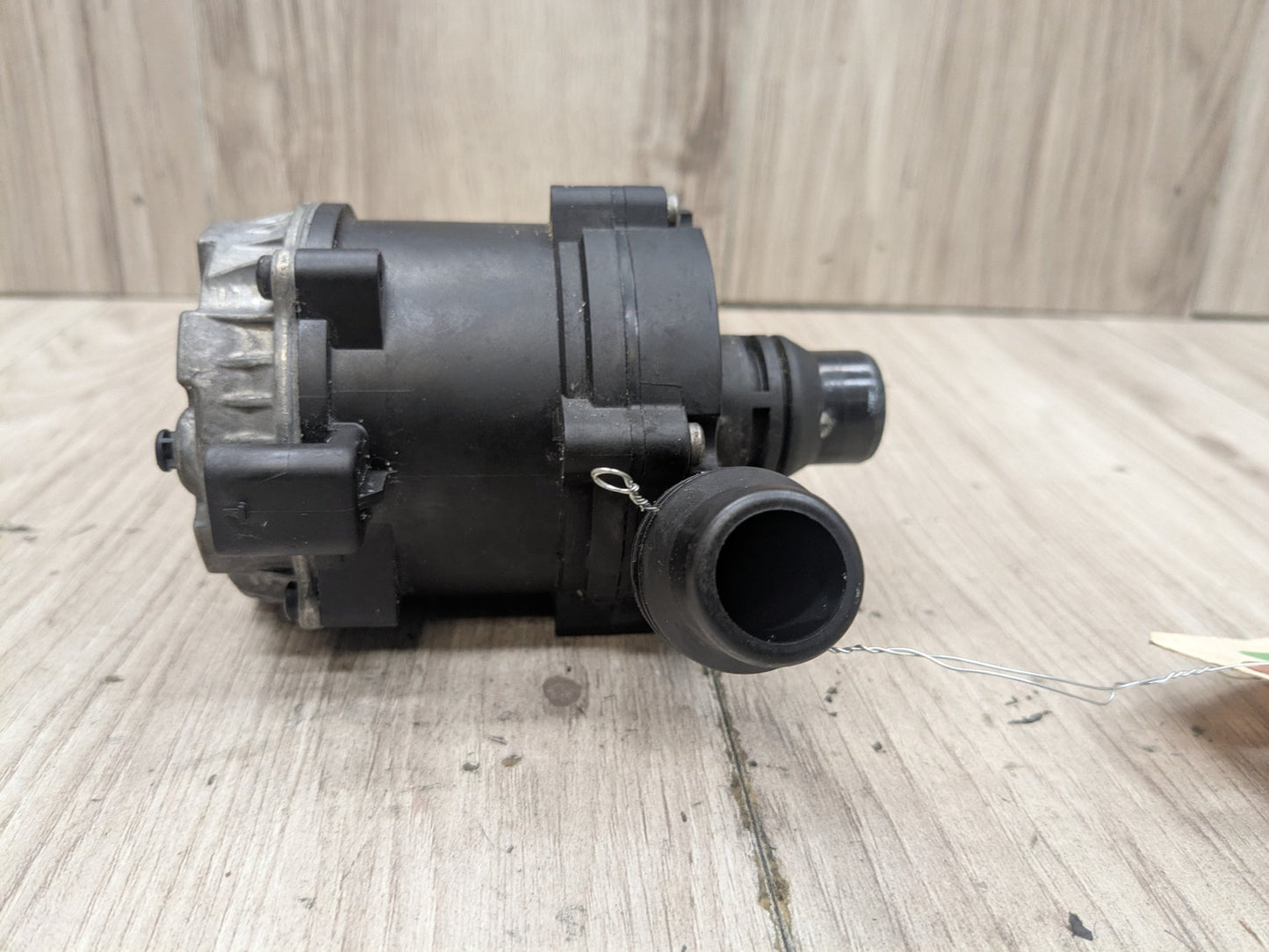 16-24 OEM BMW F90 G11 G12 G30 M5 Engine Electric Auxiliary Water Coolant Pump