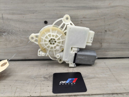 2019 BMW 330i G20 Rear Right Passenger Door Window Glass Regulator Motor 8495868 19-24 OEM BMW G20 G80 330 M340 Rear Right Passenger Door Window Regulator Motor