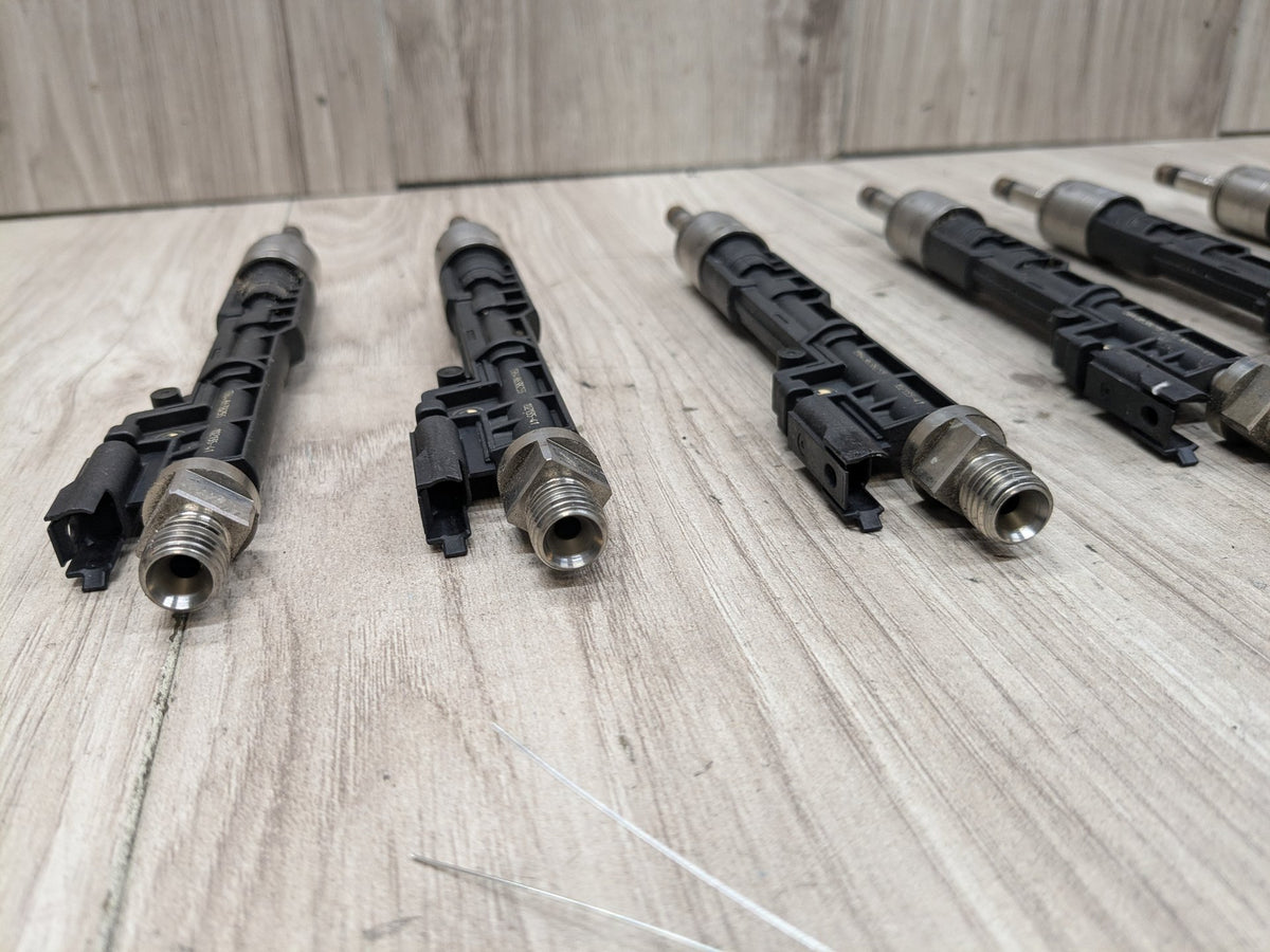 2016 BMW 750i G12 Engine Motor Fuel Injector SET 8638255 19-24 OEM BMW G12 G30 M550 750 Engine N63R High Pressure Fuel Injector SET