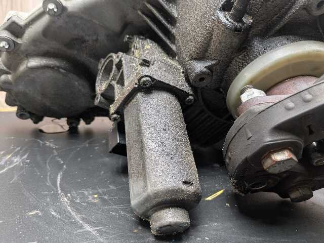 10-14 OEM BMW E70 E71 X5M X6M Transmission Transfer Case Gearbox ATC 700 152k