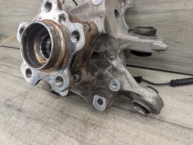 19-25 OEM BMW G20 330 M340 REAR Left Driver Knuckle Wheel Hub Spindle Bearing