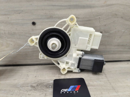 2019 BMW 330i G20 Front Right Passenger Door Window Glass Regulator Motor 8495866 19-24 OEM BMW G20 G80 330 M340 Front Right Passenger Door Window Regulator Motor