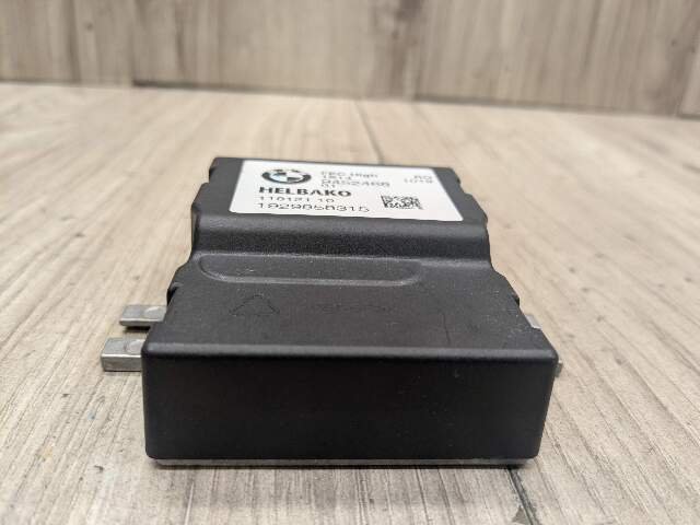 17-24 OEM BMW G01 G05 G12 G20 G22 G42 G30 G80 G82 Fuel Pump Control Module Unit