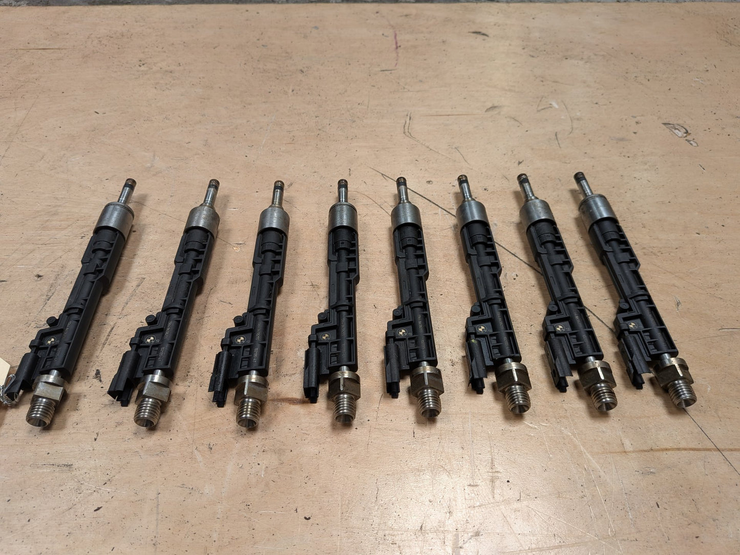 2016-2022 BMW 750i G12 Engine Motor Fuel Injector SET 8638255 2016 BMW 750i G12 - Fuel Injector PN: 8638255