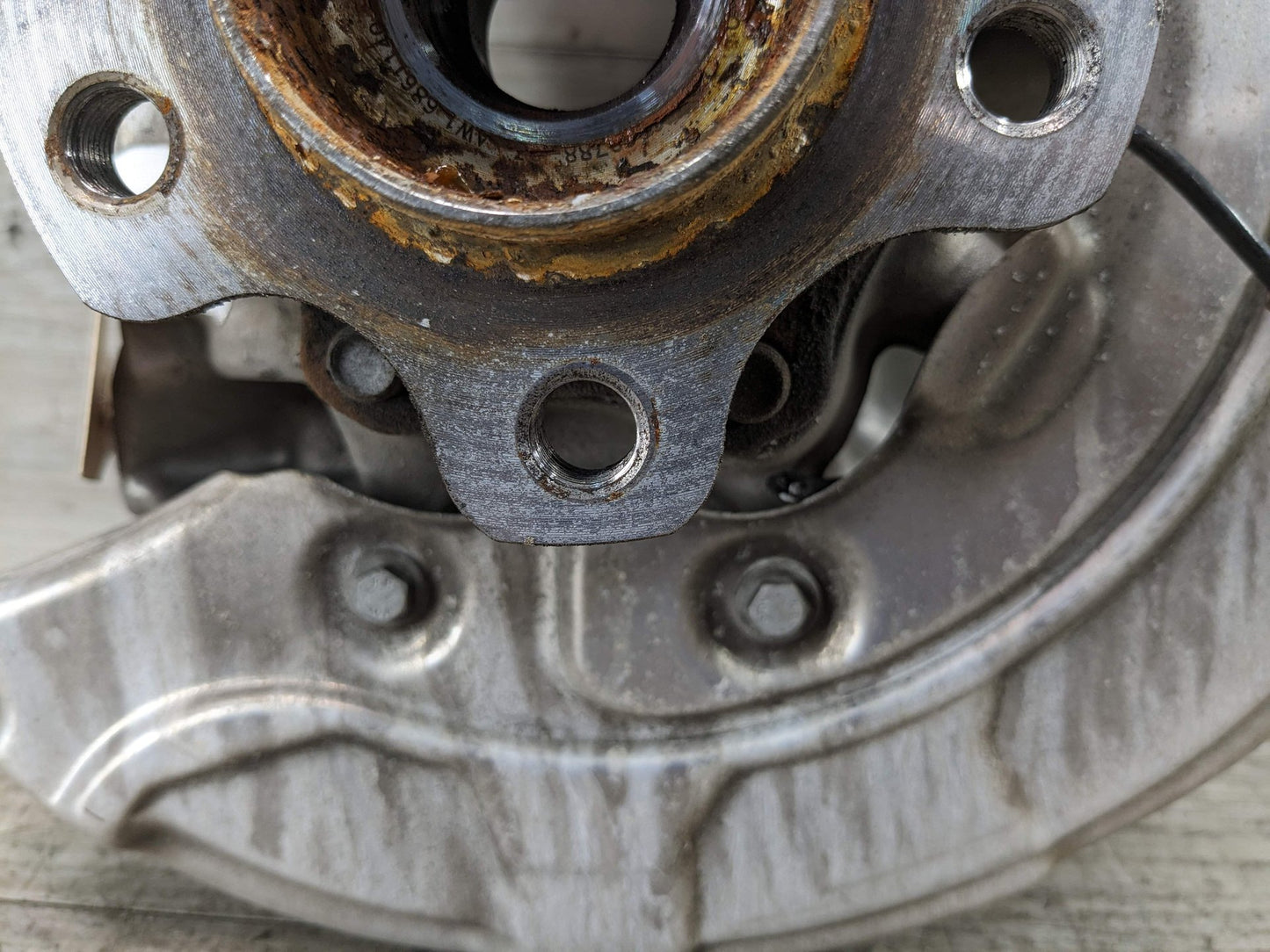 2018 BMW 540i G30 Rear Right Passenger Spindle Knuckle w/ Bearing 6866638 17-23 OEM BMW G30 530 540 M5550 REAR Right Passenger Hub Knuckle Bearing Carrier