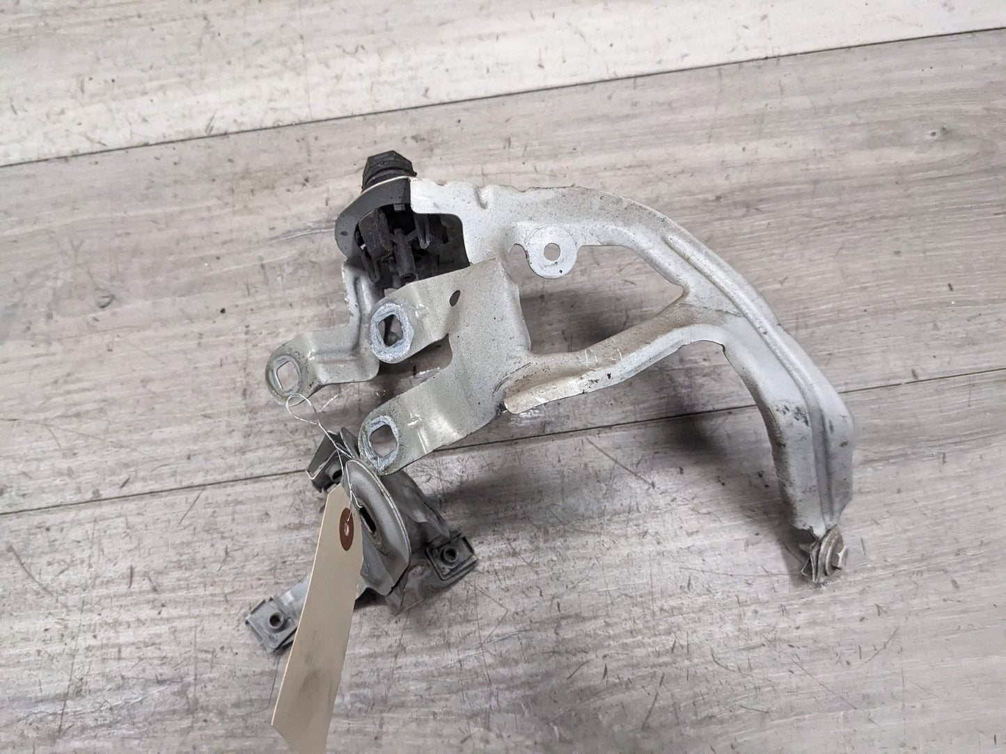 2013 BMW 535xi F10 Front Left Driver Fender Brackets SET 41357207209 11-16 OEM BMW F10 528 535 550 Front Right Side Fender Bracket Wing Holder SET