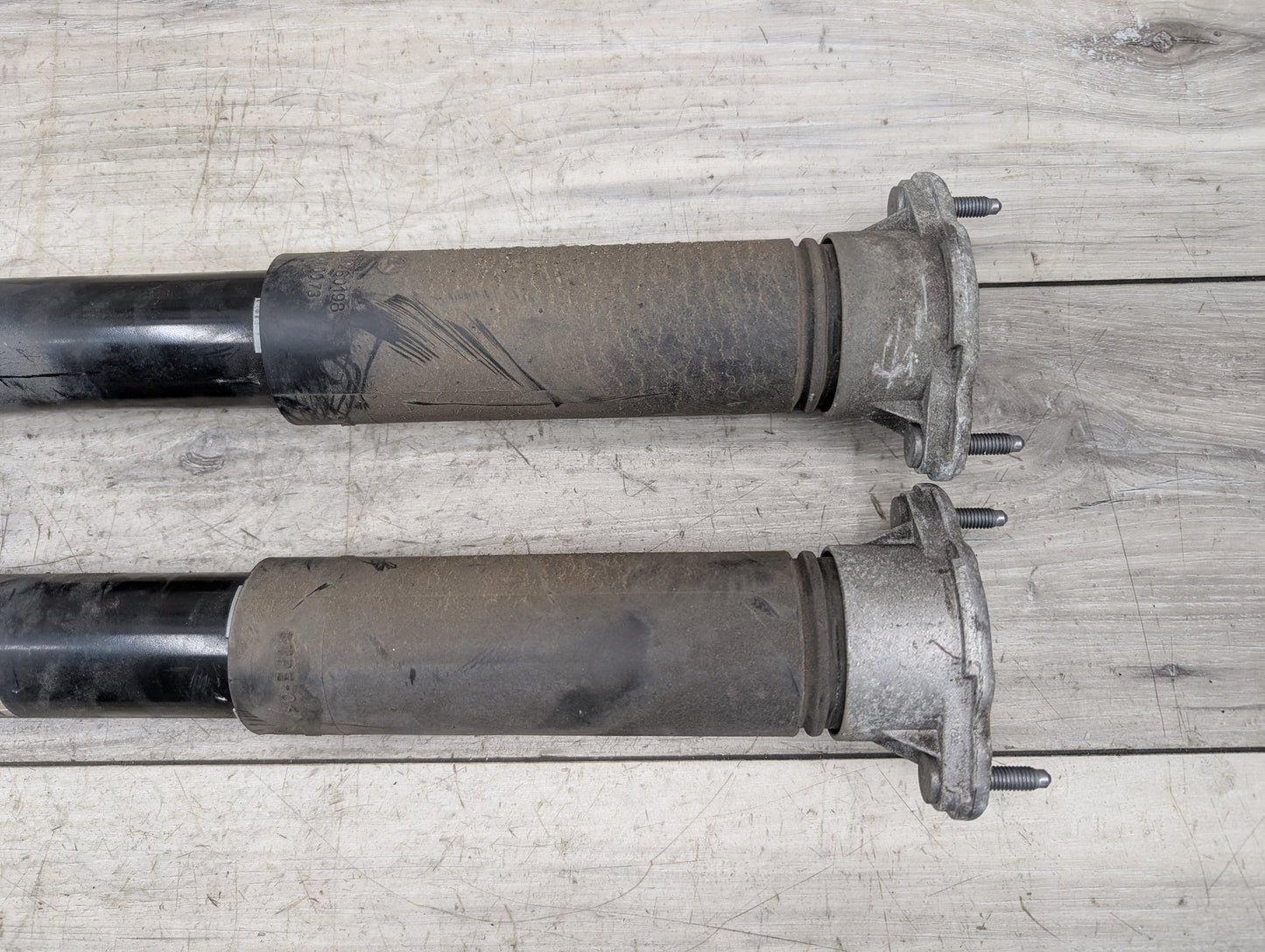 2009-2017 Mercedes-Benz E550 E-Class A207 Rear Left Right Spring Strut Shock Absorbers SET A2073203130