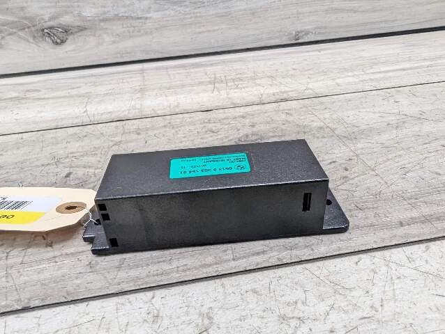 OEM BMW F90 G11 G12 G30 G32 Front Left Right Frequency Diplexer Control Module