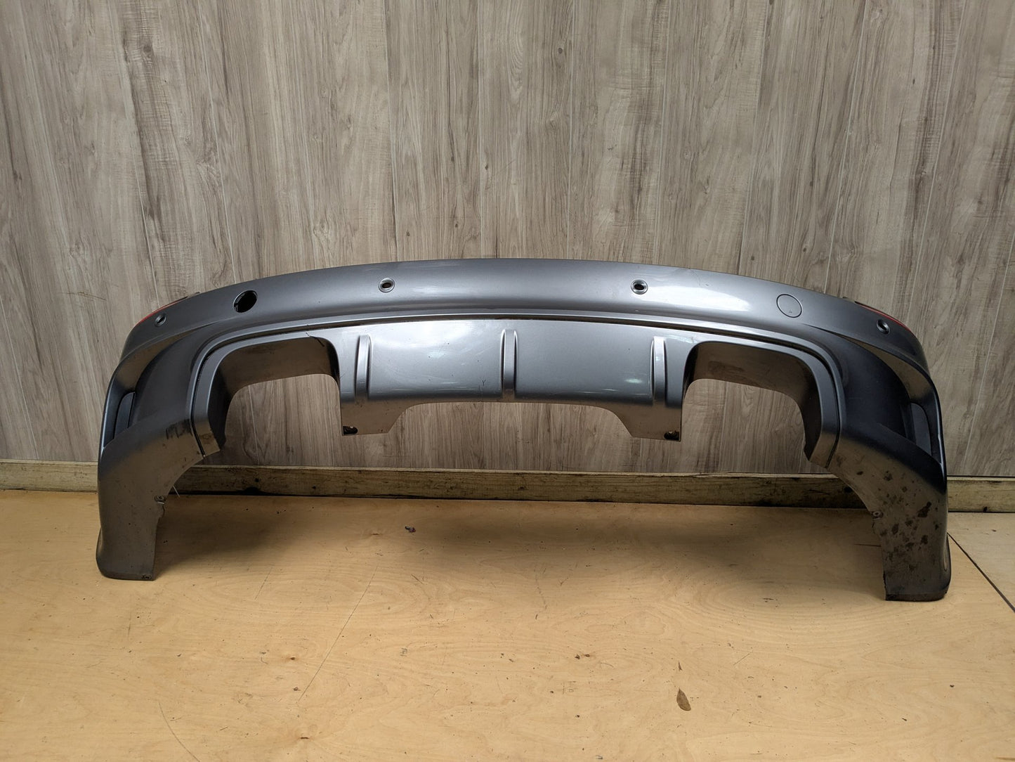 10-13 OEM BMW E70 X5M Rear Bumper Trim Cover Panel Assembly Gray A52 SPACEGRAU METALLIC (A52)