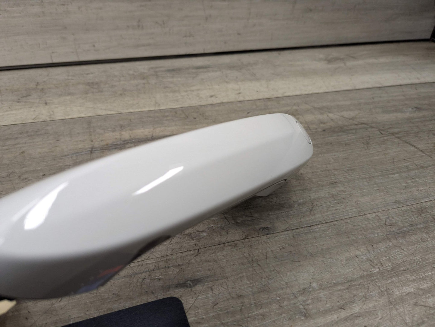 OEM BMW G20 G30 F90 M5 M8 COMFORT ACCESS Front Left Driver Door Handle White