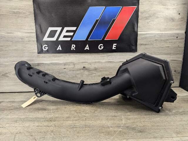 15-20 OEM BMW F80 F82 F83 F87 M2 M3 M4 S55 Left Driver Air Intake Filter Airbox