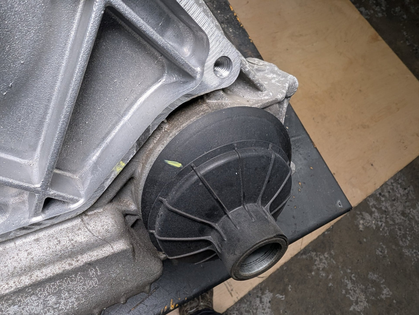 2018 BMW M550i N63B44O2 Transmission Transfer Case 87202k 8485036
