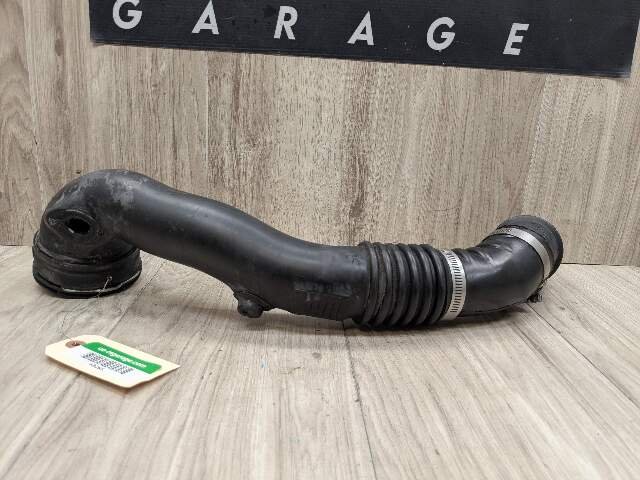 08-13 OEM BMW E88 E90 E92 E93 135 335 Engine Turbo Air Duct