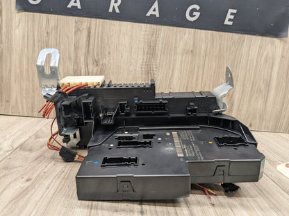 OEM Mercedes W207 W212 E350 E550 Rear SAM Trunk Signal Control w/ Fuse Box
