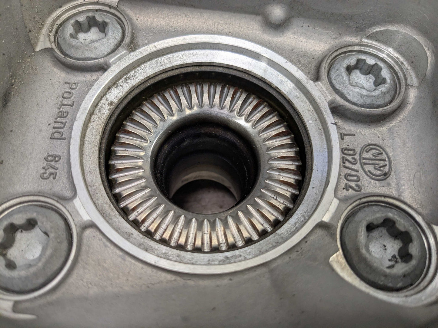 19-25 OEM BMW G20 330 M340 REAR Left Driver Knuckle Wheel Hub Spindle Bearing