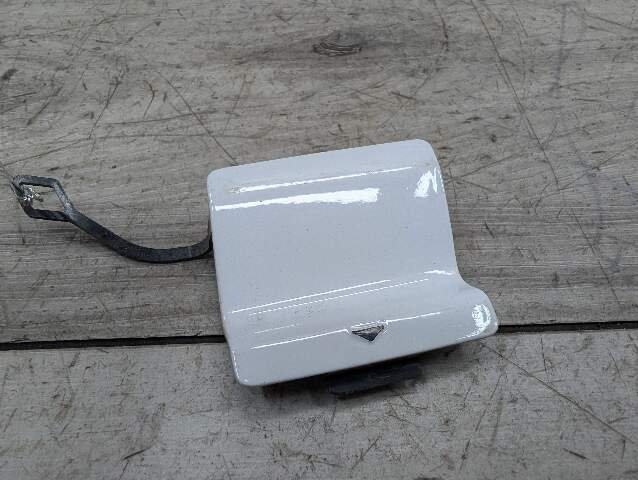 *11-13 OEM BMW F10 528 535 550 BASE Rear Bumper Cover Tow Eye Hook Cover White