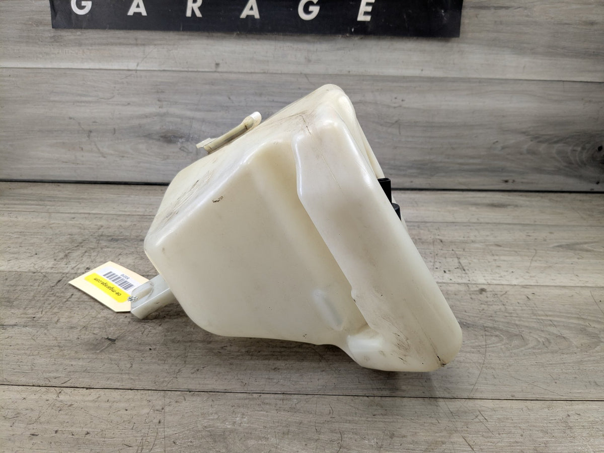 1996-2003 BMW Z3 E36 Windshield Reservoir Tank Assembly 1365848