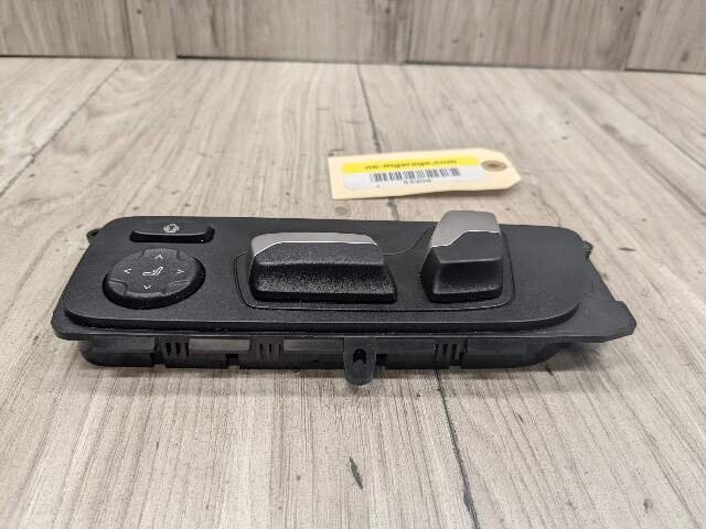 2020 - 2024 BMW X3 F97 Front Left Driver Seat Control Switch 6801481 S58