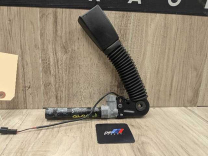 2012 BMW Alpina B7 F02 Front Right Passenger Seatbelt Seat Belt Buckle 9115306