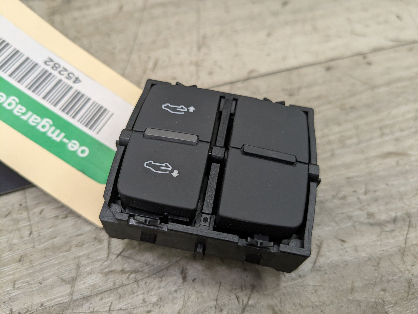 18-24 OEM AUDI Q5 SQ5 Rear Suspension Load Edge Trunk Control Release Switch