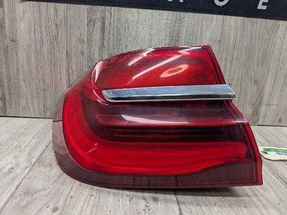 16-19 OEM BMW G11 G12 740 750 M760 B7 Rear Left Driver Outer LED Tail Light
