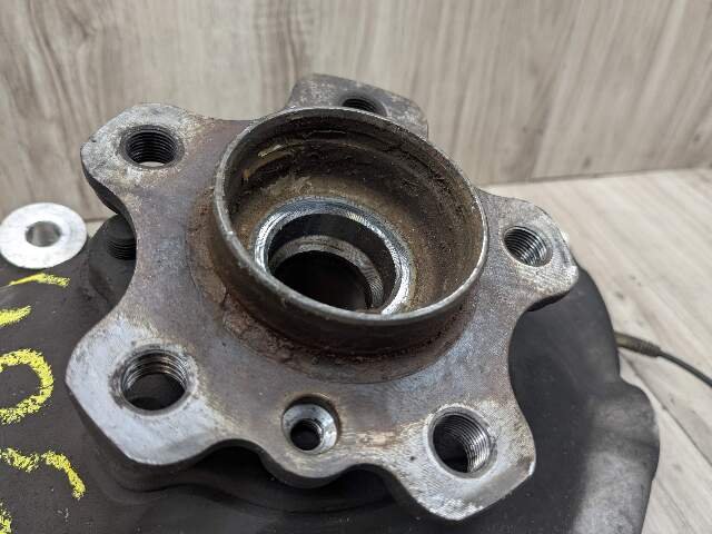OEM BMW G30 530 540 M550 AWD Front Left Driver Hub Spindle Knuckle Wheel Bearing