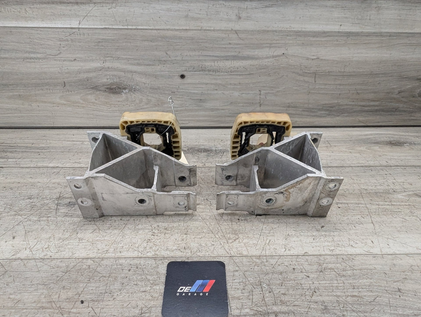 OEM BMW F90 F93 G11 G12 G16 G30 M5 Radiator Mount Support Bracket Left Right SET
