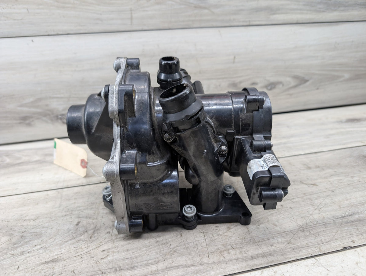12-19 OEM AUDI A3 A4 A5 A6 S3 EA888 2.0L Engine Water Coolant Thermostat Pump