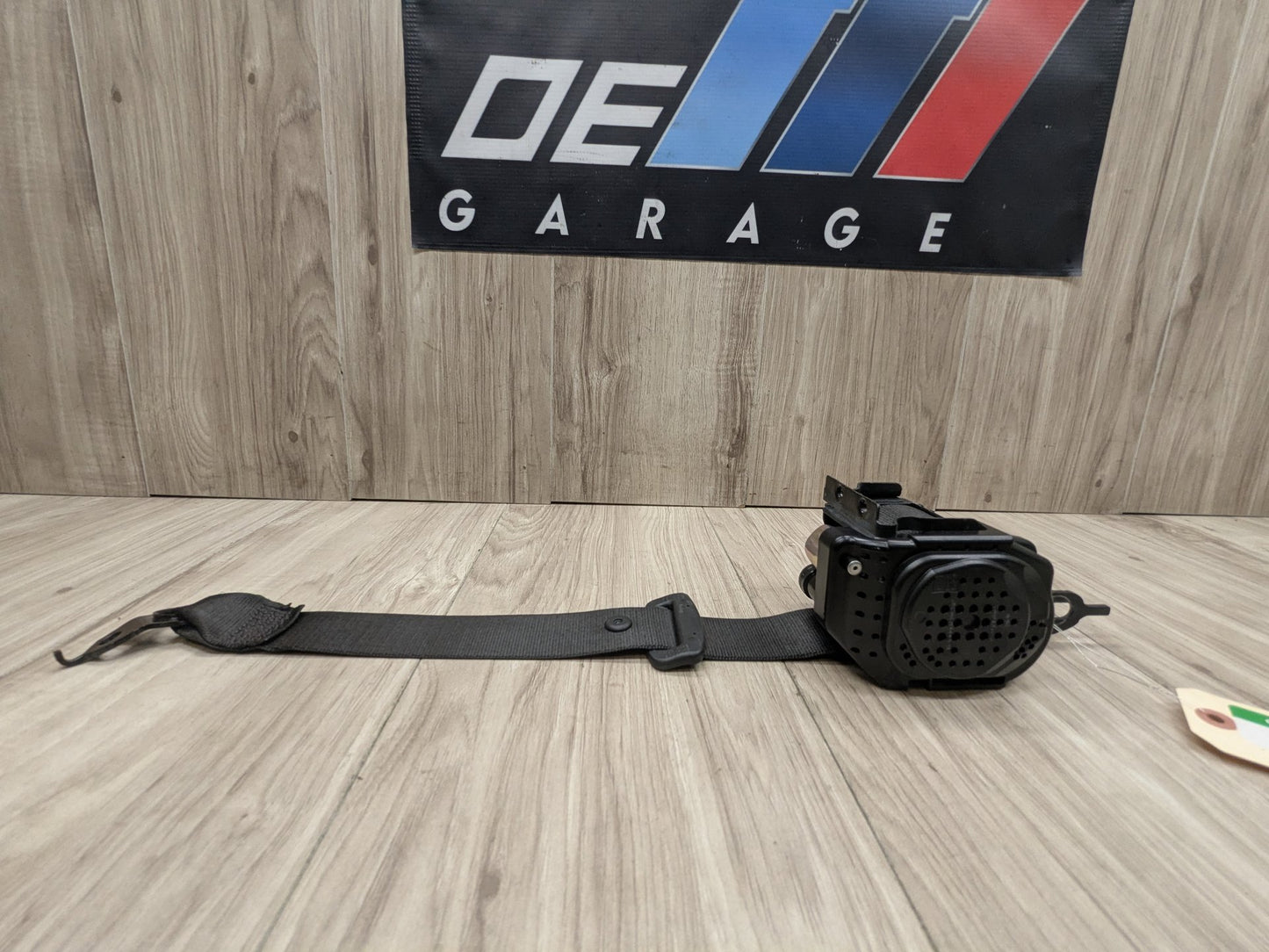 OEM BMW F90 M5 G30 530 540 Rear Left Right Upper Seatbelt Seat Belt Retractor